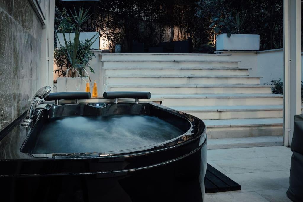 Vatican Garden Jacuzzi *